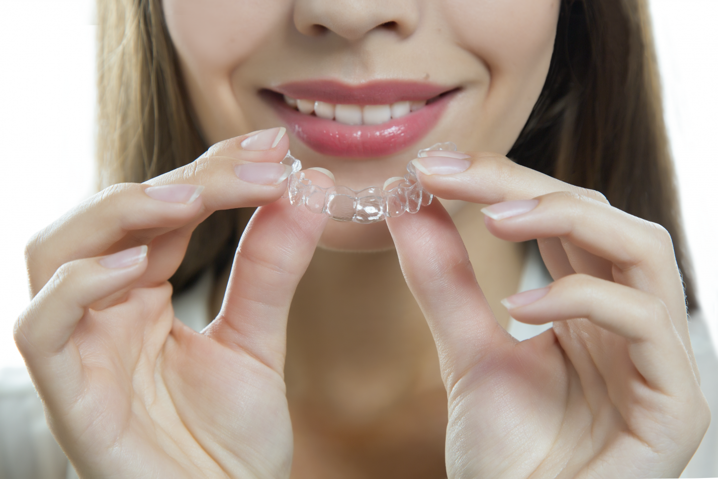 Advantages of treatment with OrthoAlight aligners. The patient sees the final result even before the treatment begins